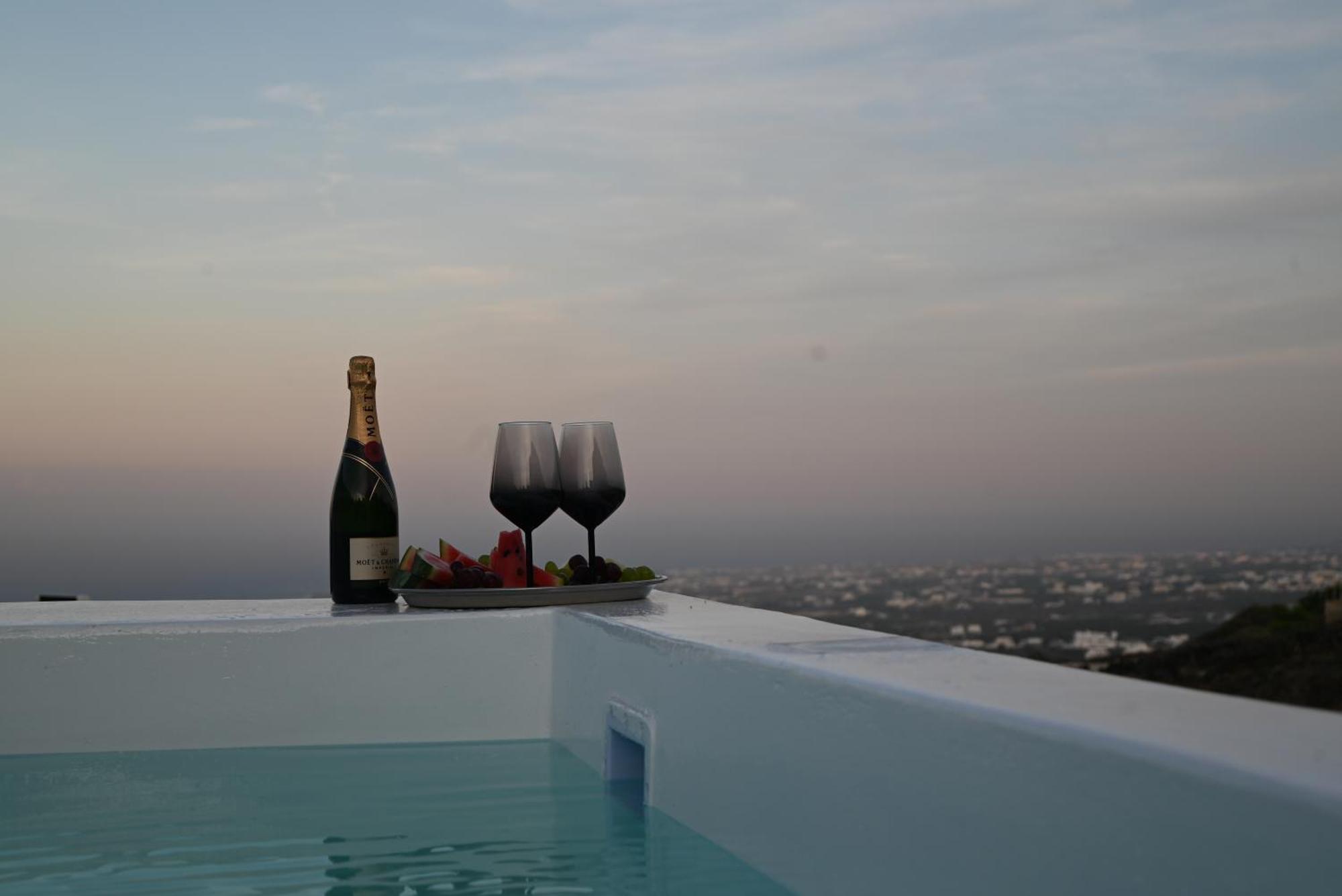 Lackos Luxury Suites Imerovigli  Exterior foto